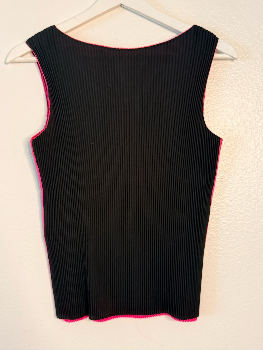 Issey Miyake Black Pleated Sleeveless Top Pink Lined Stretch M Made in Japan - Picture 10 of 15